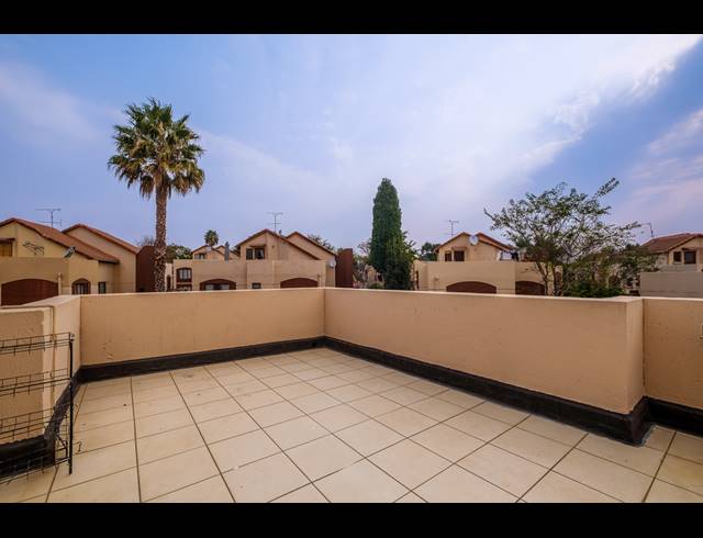 2 BEDROOM APARTMENT FOR SALE IN BROMHOF